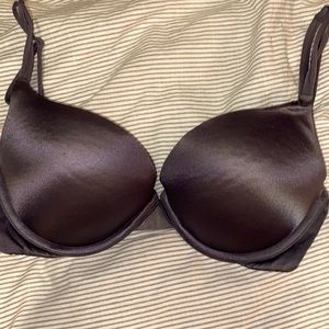 34 D Victorias secret Bra